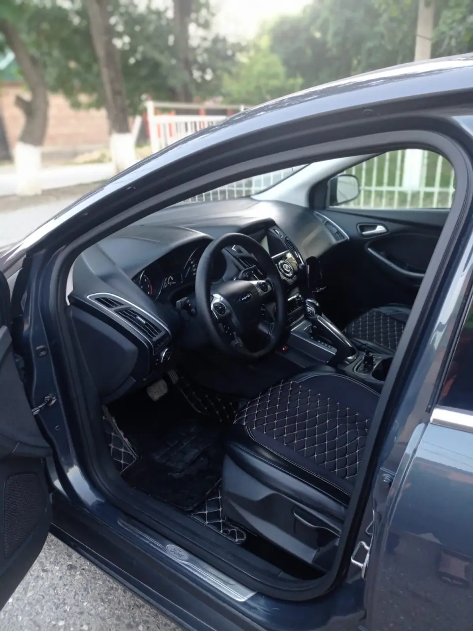 Ford, Focus, 2011 г, 1.6 л., 300000 км