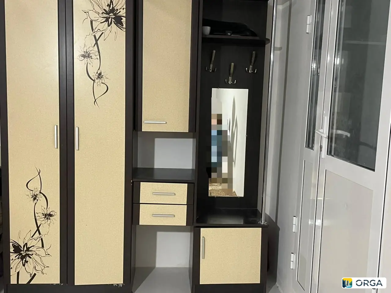 Продаётся прихожая