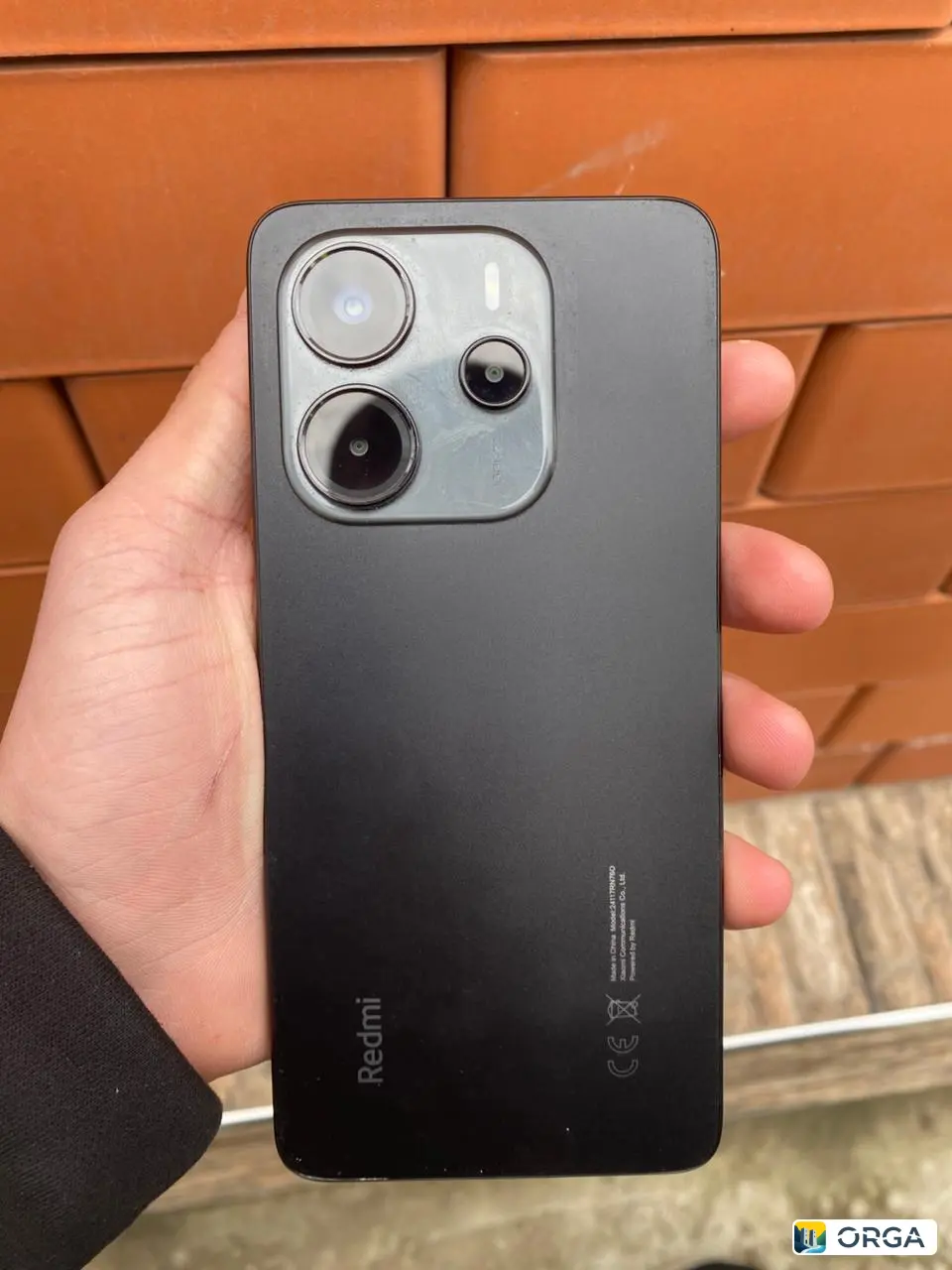 Redmi Note 14 128 Гб, 108 Мп, слегка разбита бронь, есть чехол, всё работает, обмен на iPhone 11-12