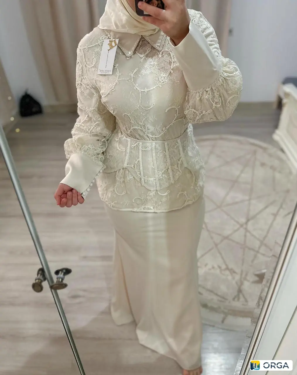 Продаю новый турецкий костюм, размер стандарт