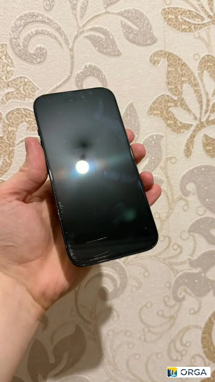 iPhone 15, 128 Гб, 83% АКБ, царапины на корпусе, без ремонта