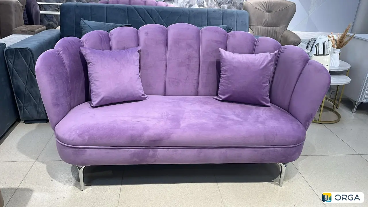 Диван ракушка, длина 1.65 м, ширина 75 см, сидушка 1.45 м на 60 см