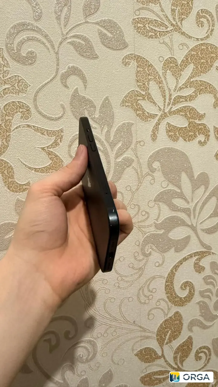 iPhone 15, 128 Гб, 83% АКБ, царапины на корпусе, без ремонта