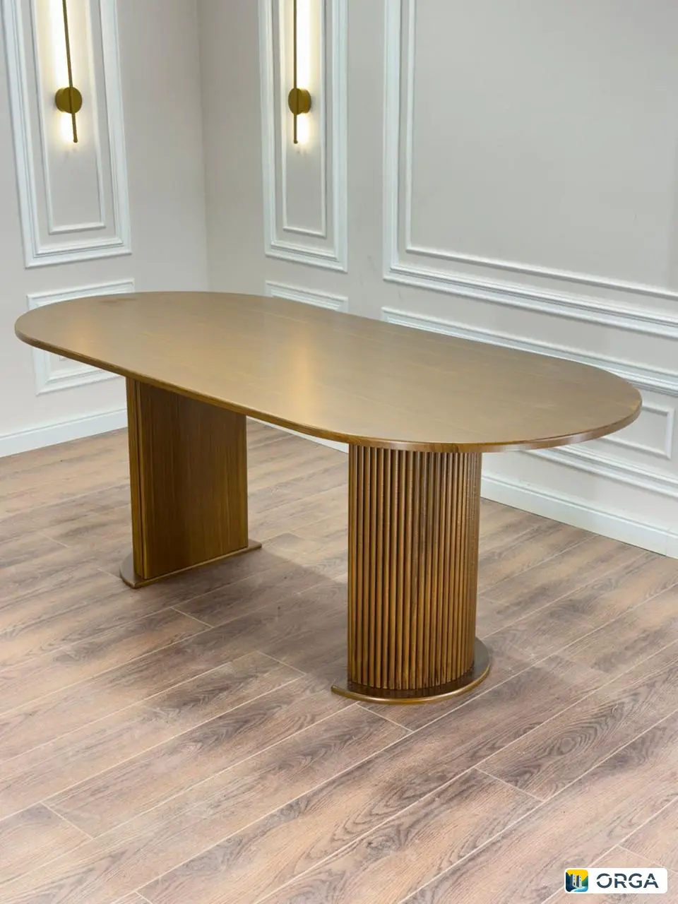 Стол «Половина» и стулья «Сканди»