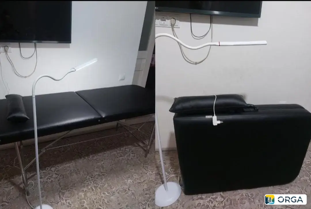 кушетка и лампа