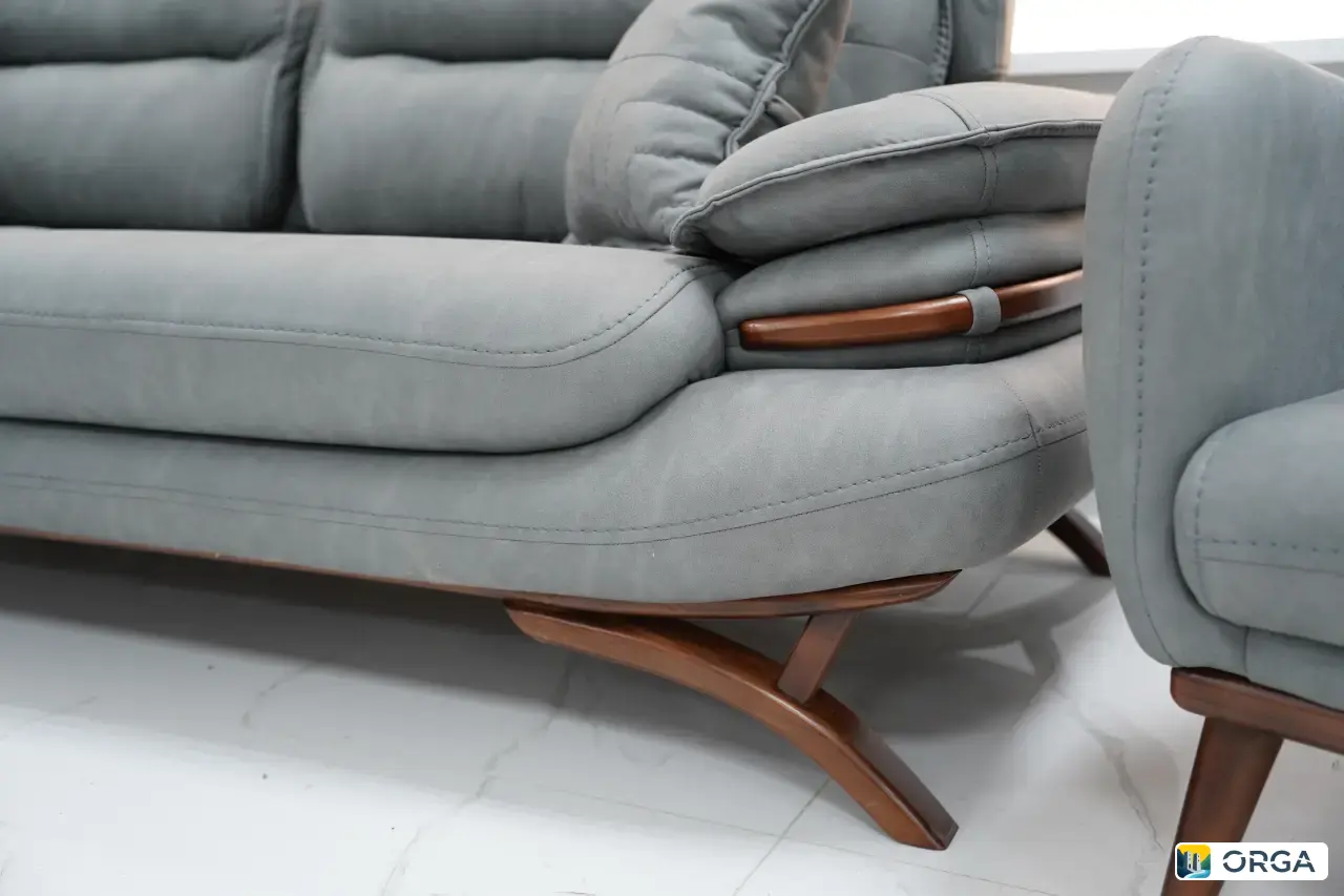 Модель Гравита