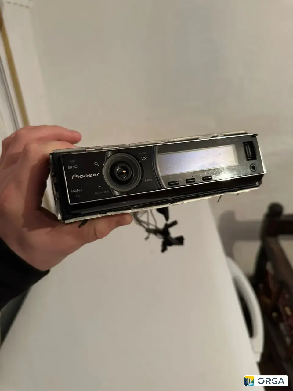 Колонки, сабвуфер и автомагнитола