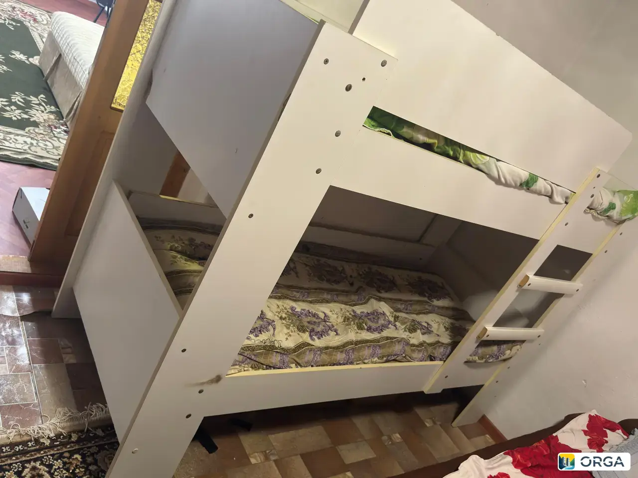 двухъярусная кровать