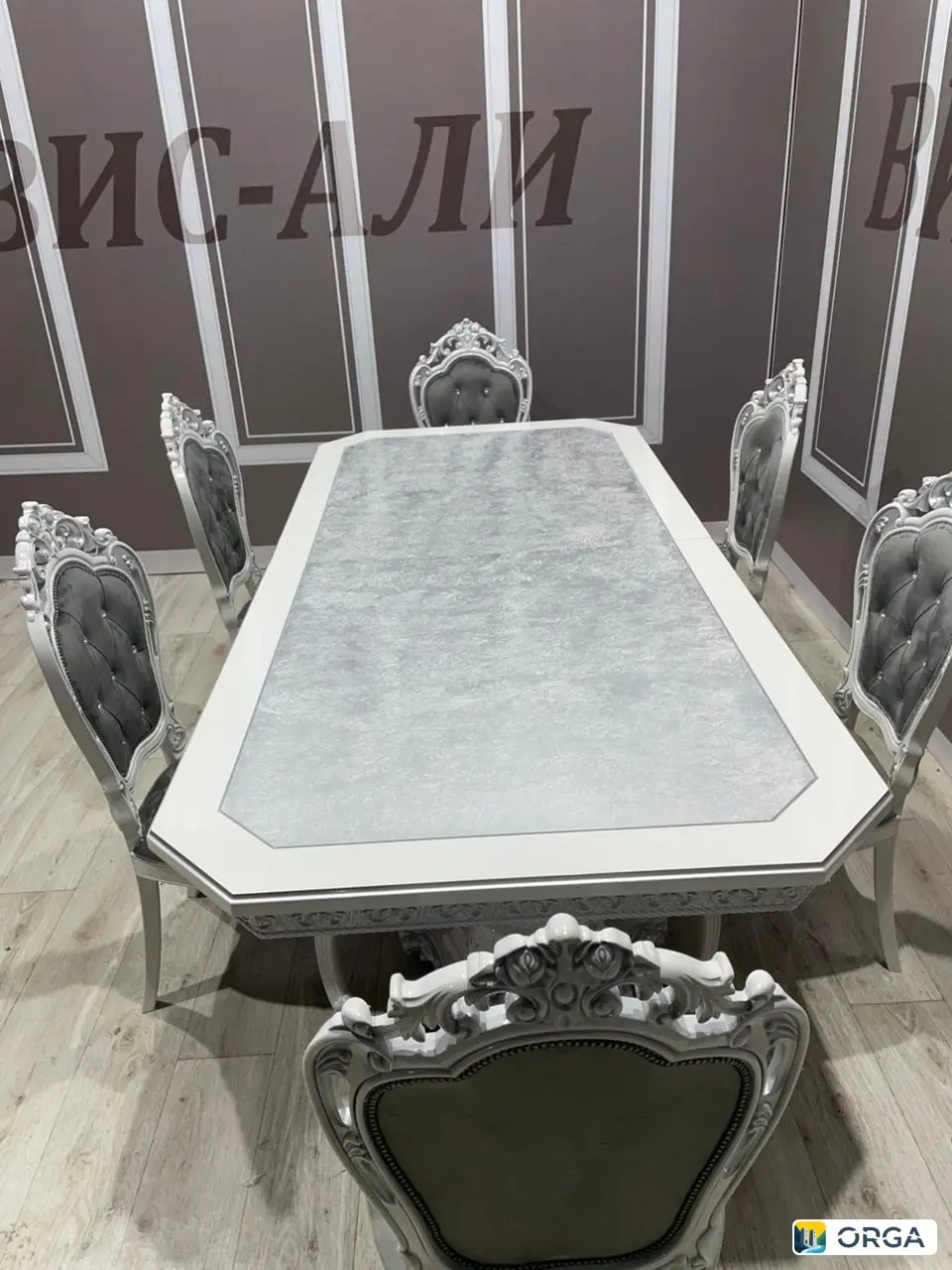 Стол Голд Борокко и стулья Мини шейх с глазками