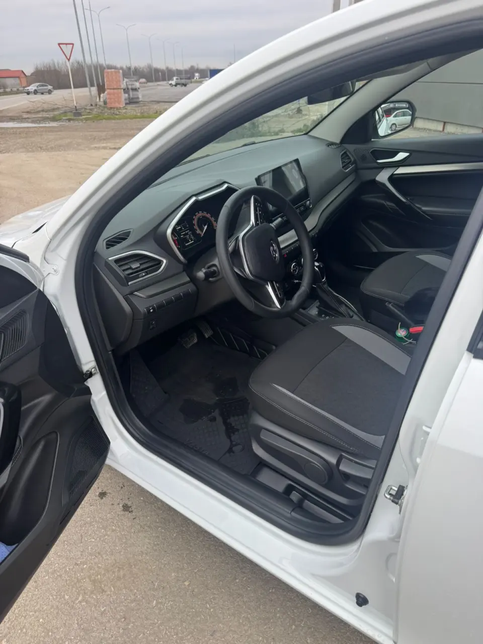 LADA (ВАЗ), Vesta, 2024 г, 49000 км