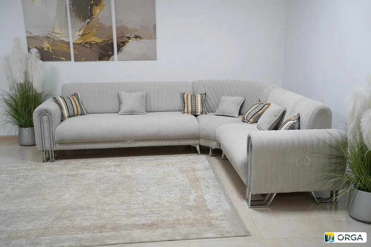 Диван Gucci, длина 325/280, откидная спинка, цена 120.000р