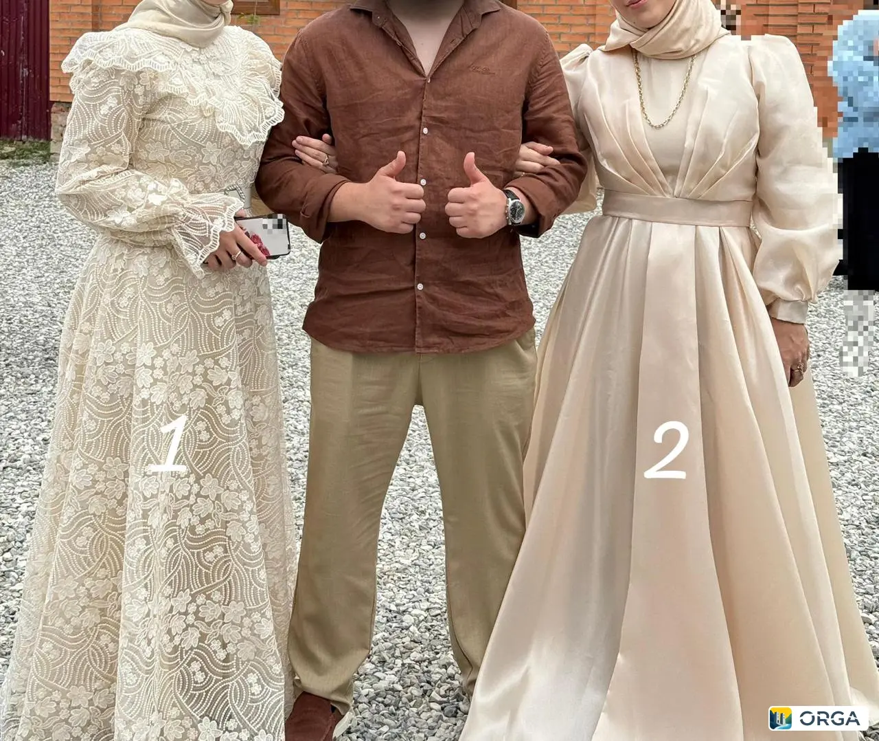 Продаю две платья