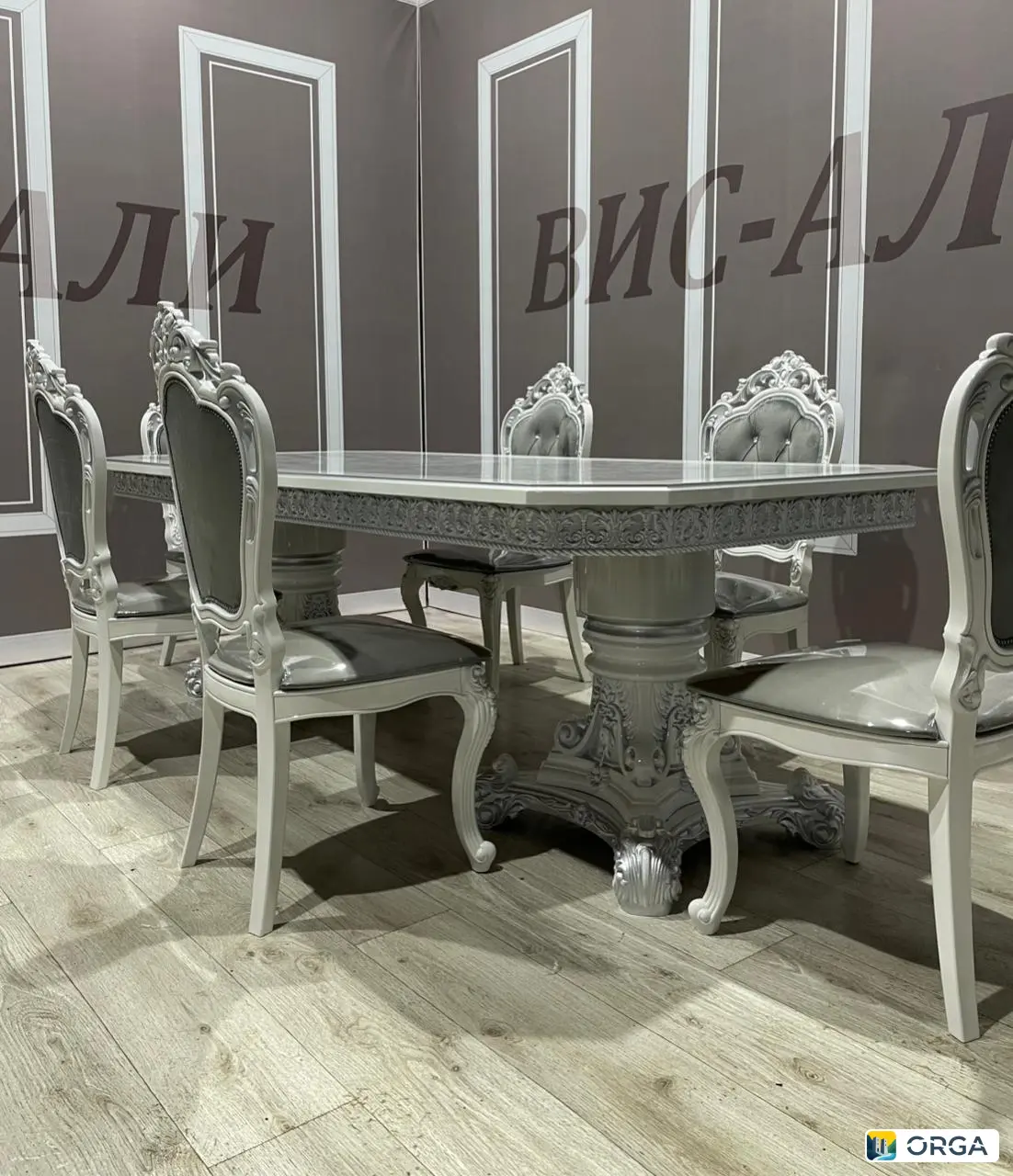 Стол Голд Борокко и стулья Мини шейх с глазками