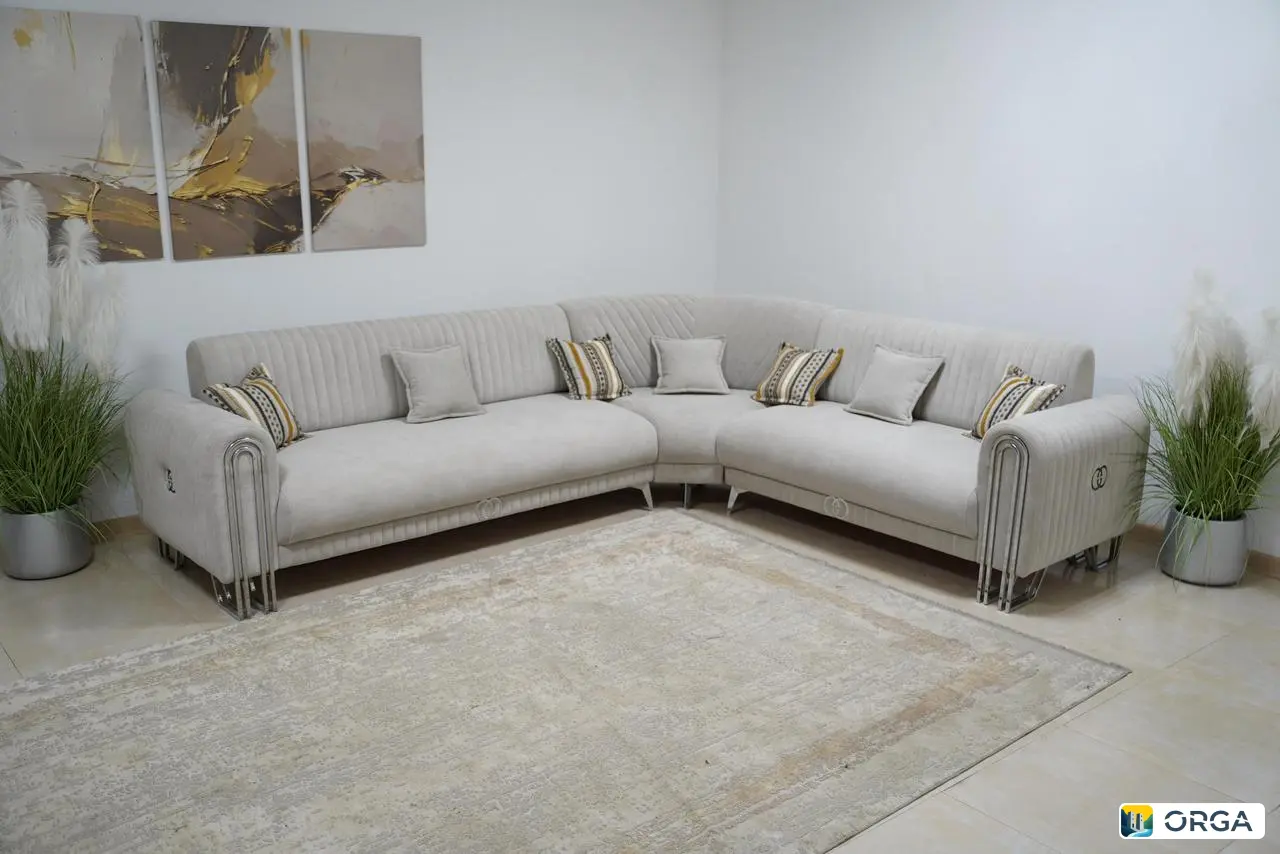 Диван Gucci, длина 325/280, откидная спинка, цена 120.000р