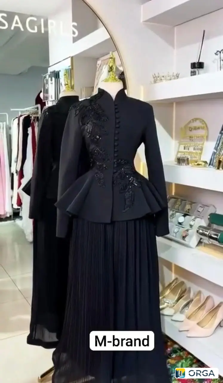 женский костюм продаю костюм новый заказала на мар