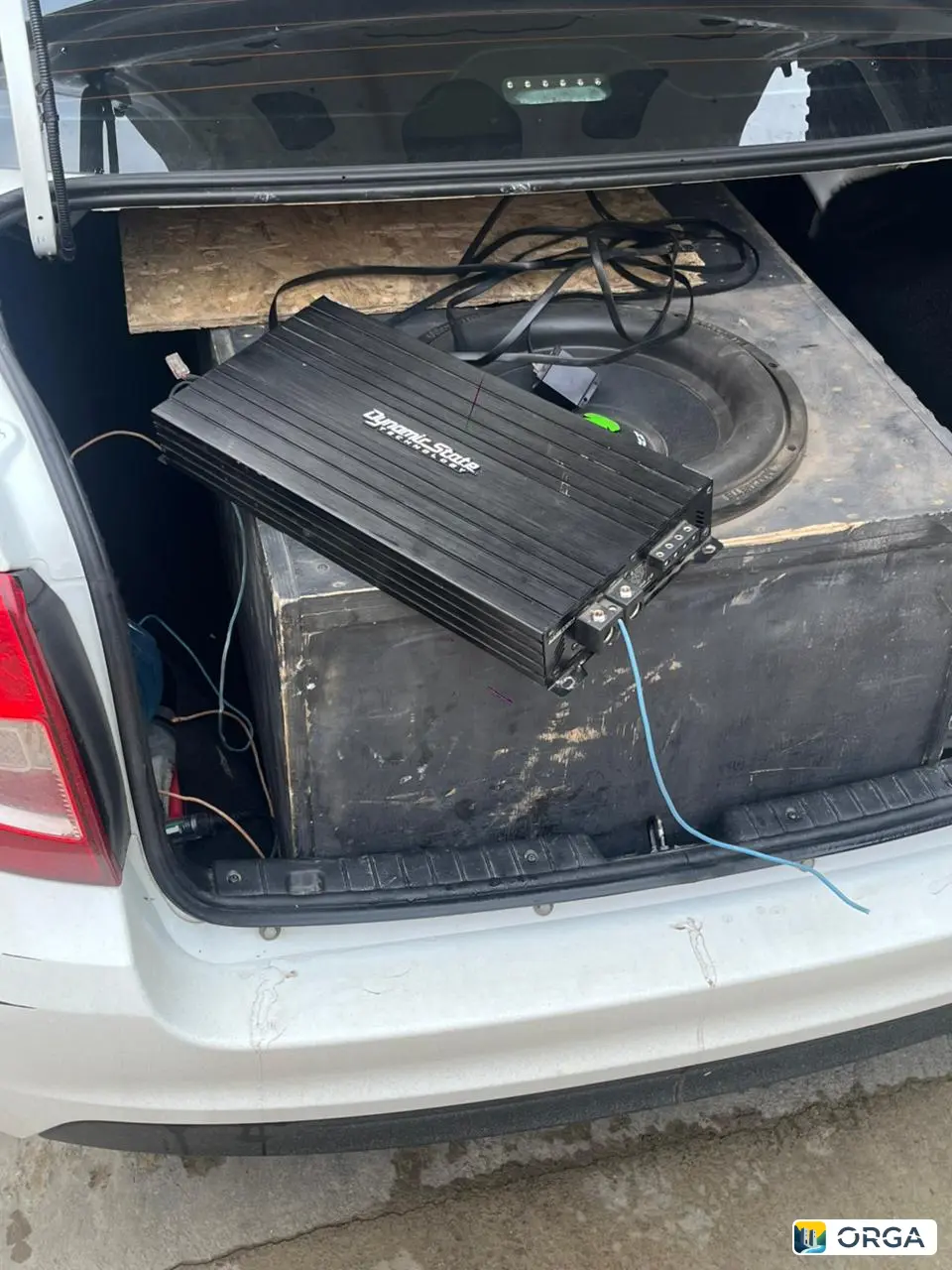 Автомобильный сабвуфер с усилителем, короб 2-15, настройка 29Hz