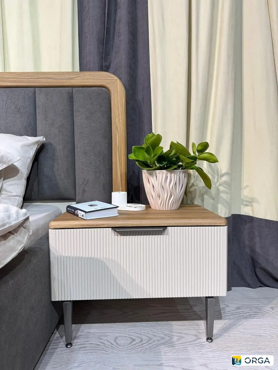 Спальный гарнитур «Сиена» 6дв, цвет Орех/сатин, с подсветкой, 120.000₽