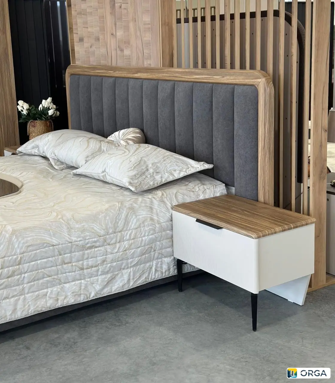 Спальный гарнитур «Сиена» 6дв, цвет Орех/сатин, с подсветкой, 120.000₽