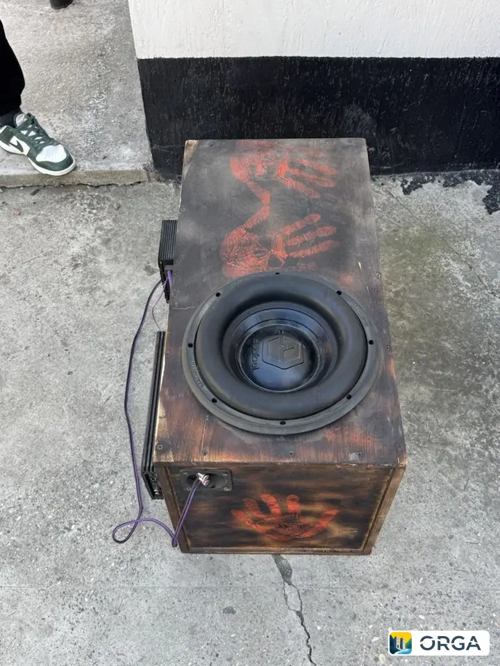 Автомобильный сабвуфер усилитель цена 33.000