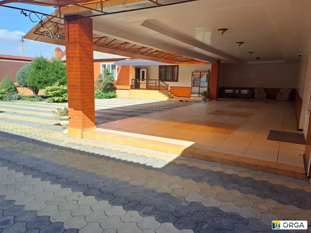 Дом 320 м² на участке 20 сот., 1 этажный