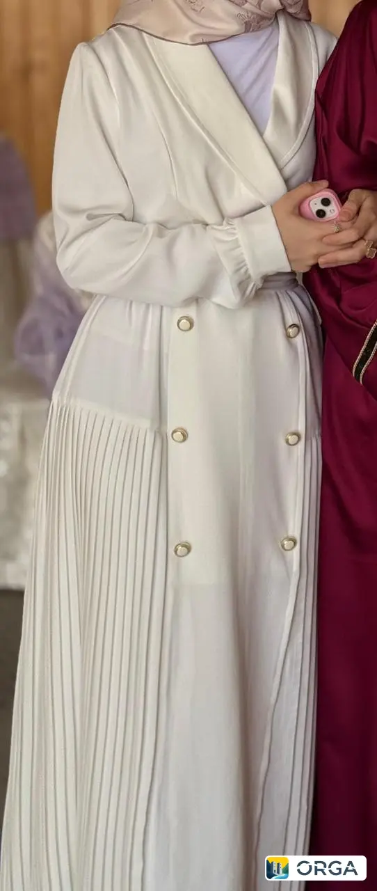 Декоративная стеклянная ваза-конфетница на ножке с крышкой, в классическом стиле с золотым орнаментом