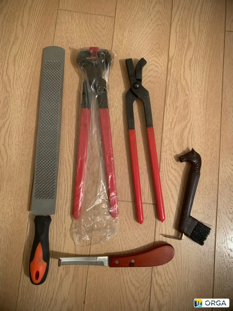 Набор инструментов для подков лошади