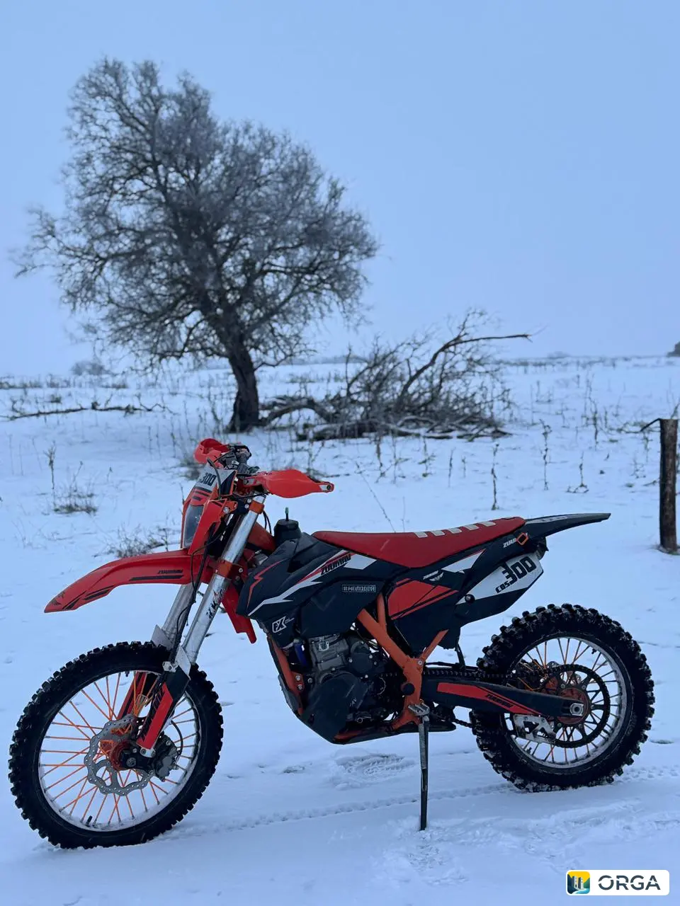 Мотоцикл эндуро, 2600 км, 165 000 руб.