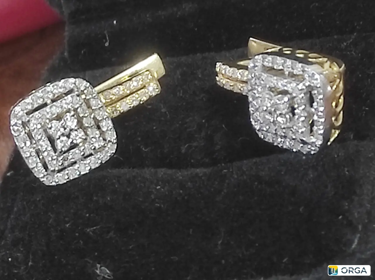 золотые серьги с бриллиантами