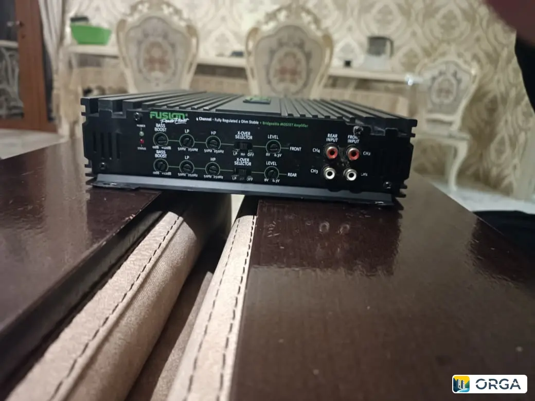 Усилитель 4.80, идеально работает, цена 2500р