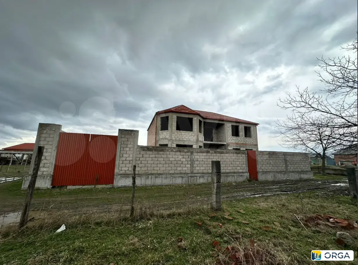 Дом 350 м² на участке 10 сот.