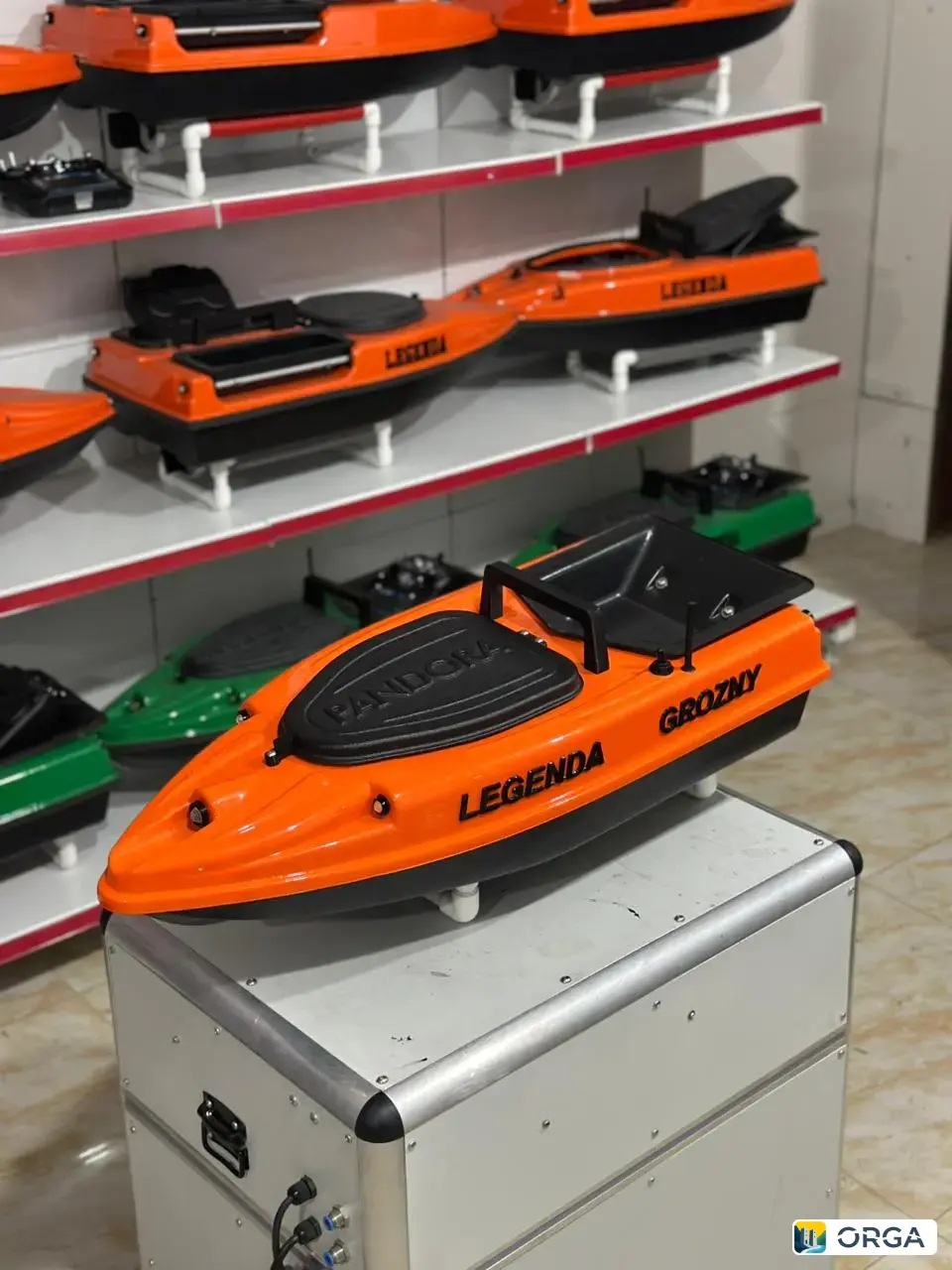 Прикормочный кораблик с GPS