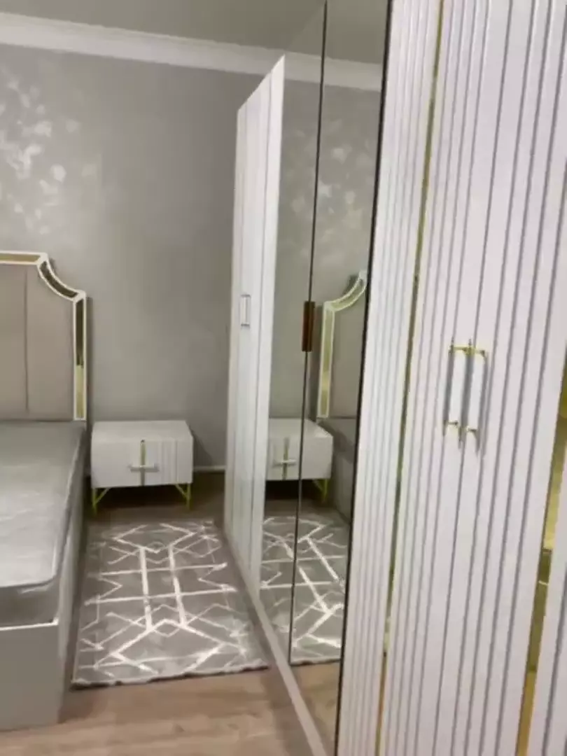 Спальня «Эмилия» от Arina Home: шкаф, комод, кровать, белый цвет