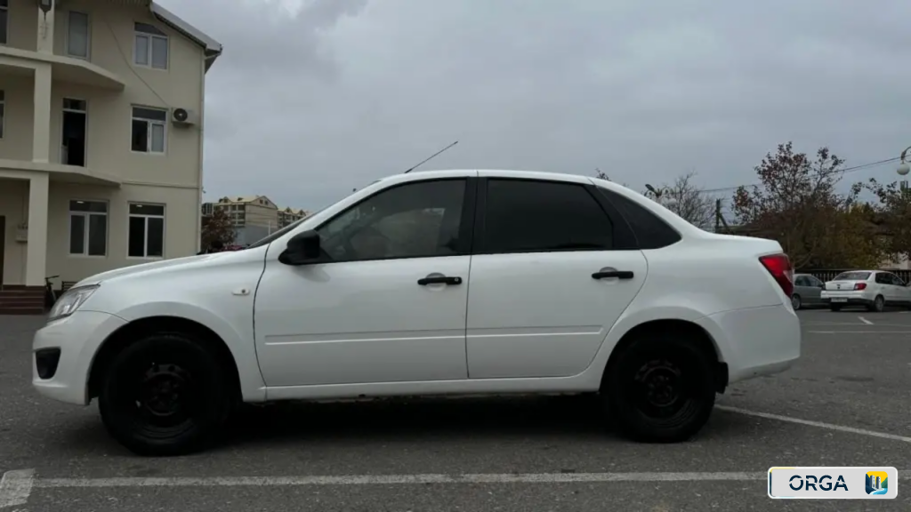 LADA (ВАЗ), Granta, 2016 г, 200000 км