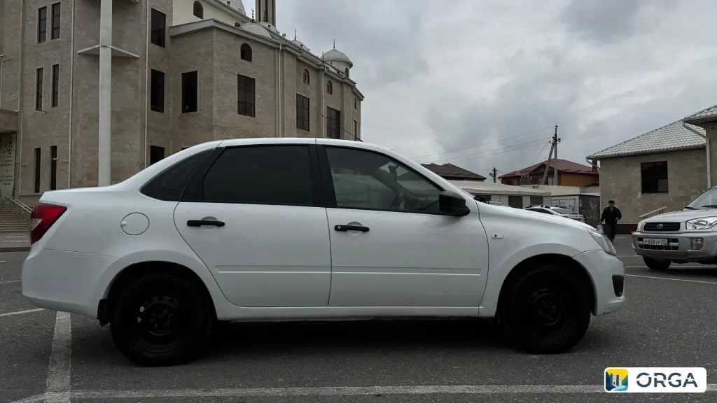 LADA (ВАЗ), Granta, 2016 г, 200000 км